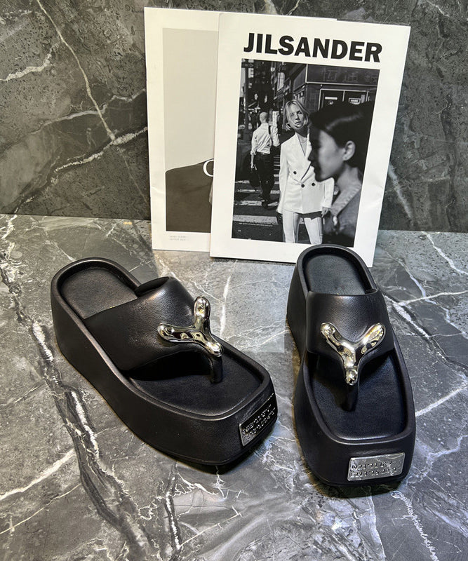 2025 New Fashion Versatile Black Platform Flip Flops