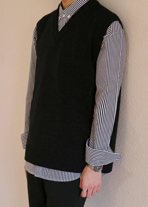 Black Solid Loose Knit Mens Waistcoat V Neck Spring