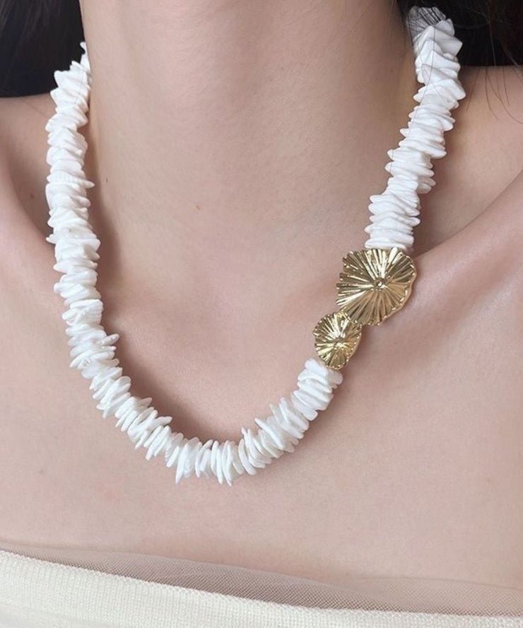 Boho White Alloy Asymmetrical Shell Wrinkled Gratuated Bead Necklace