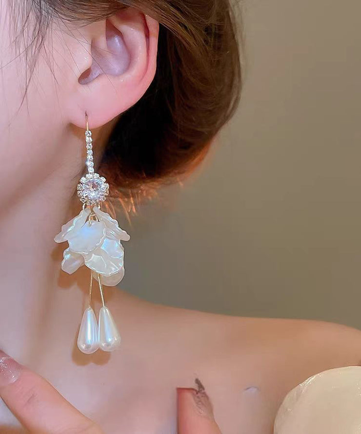 Classy White Copper Overgild Zircon Acrylic Shell Pearl Floral Tassel Drop Earrings