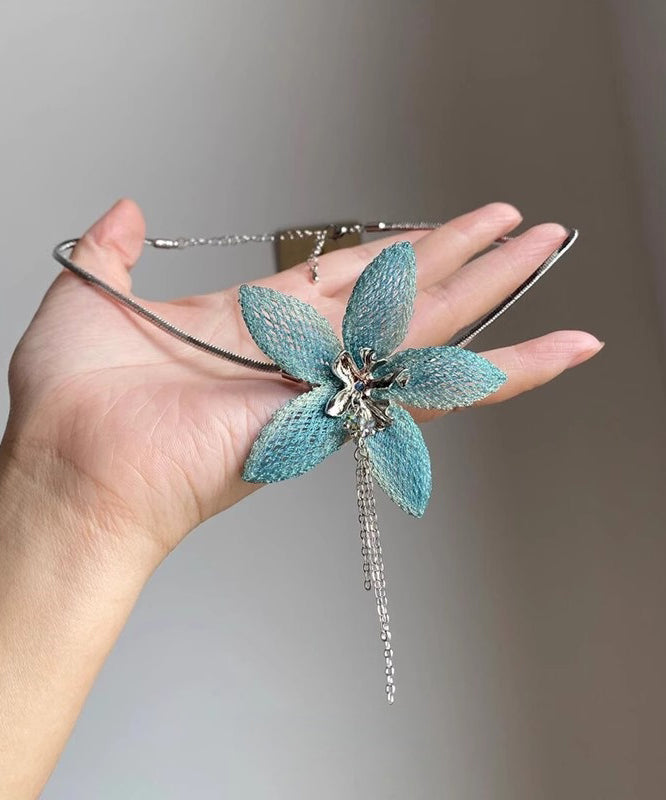 Cute Blue Sterlign Silver Floral Pendant Necklace