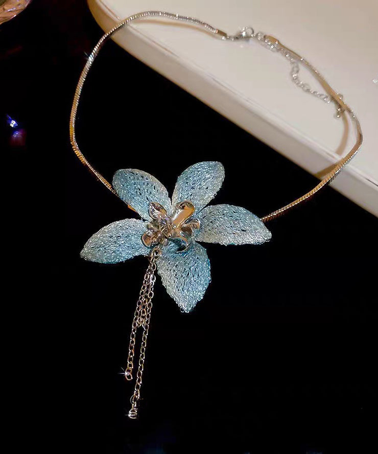 Cute Blue Sterlign Silver Floral Pendant Necklace