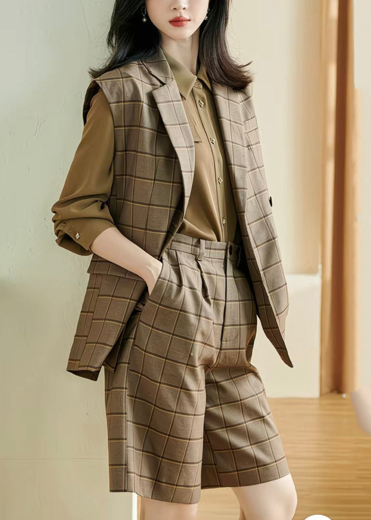 Modern Khaki Plaid Side Open Waistcoat And Shorts Two Pieces Set Sleeveless
