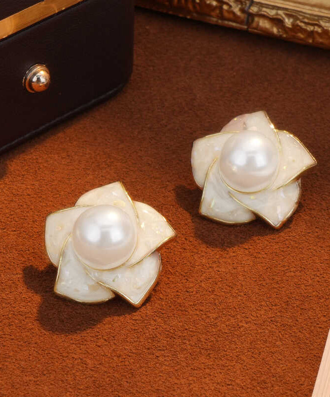 Modern White Copper Overgild Pearl Stud Earrings