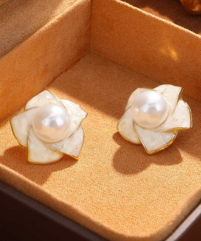 Modern White Copper Overgild Pearl Stud Earrings