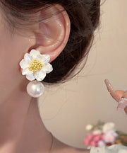 Original Design White Acrylic Alloy Floral Pearl Stud Earrings