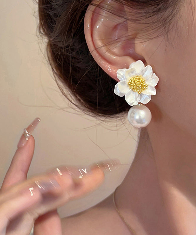 Original Design White Acrylic Alloy Floral Pearl Stud Earrings