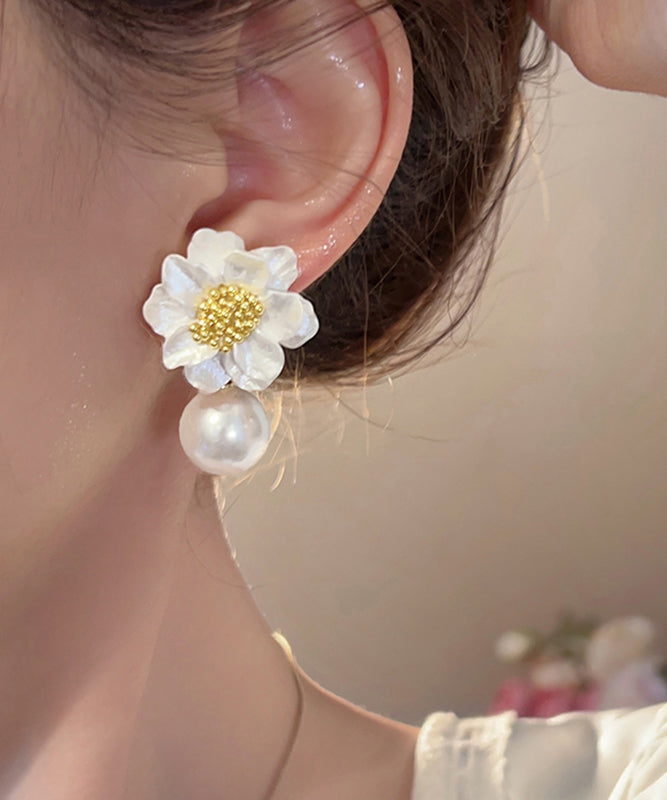 Original Design White Acrylic Alloy Floral Pearl Stud Earrings