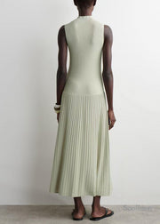 Silm Fit White Stand Collar Knit Pleated Dress Sleeveless