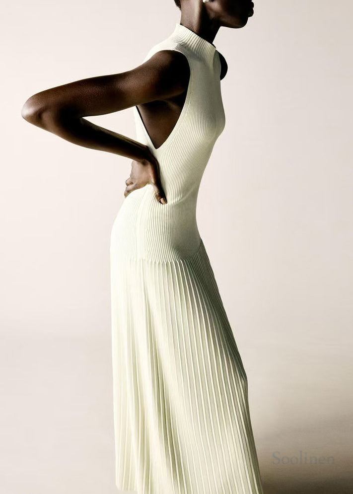 Silm Fit White Stand Collar Knit Pleated Dress Sleeveless