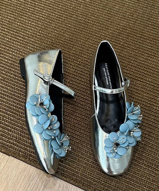Silver Sheepskin Flat Shoes Splicing Floral Buckle Strap