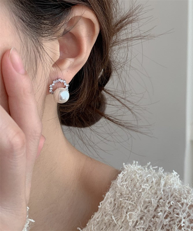 Unique White Copper Zircon Pearl Hoop Earrings
