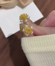 Vogue Gold Copper Alloy Graphic Pearl Stud Earrings