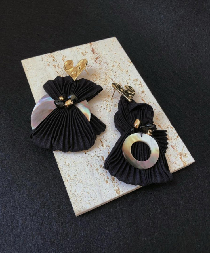 Vogue Purple Alloy Crystal Shell Asymmetrical Wrinkled Stud Earrings
