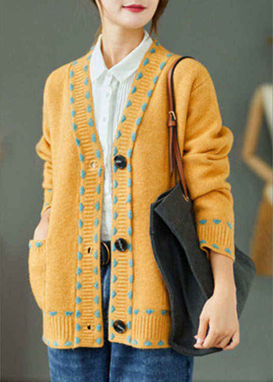 Böhmischer gelber lockerer Knopftaschen-Herbst-Strickpullover-Mantel