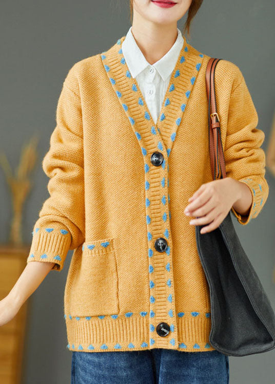 Böhmischer gelber lockerer Knopftaschen-Herbst-Strickpullover-Mantel