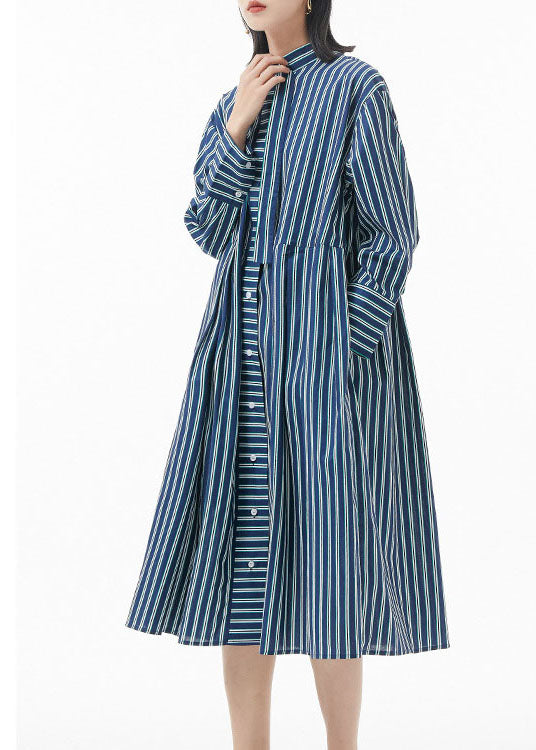 Boutique schwärzlich-grüner Stehkragen, zerknittertes, gestreiftes Hemdkleid Frühling