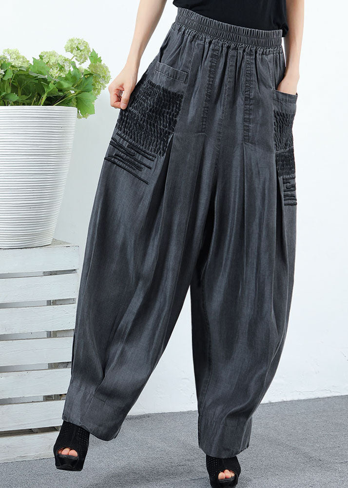 Klassisch schwarz grau Taschen zerknitterte Jeanshose Frühling