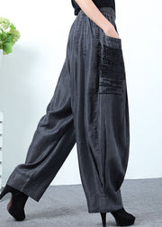 Klassisch schwarz grau Taschen zerknitterte Jeanshose Frühling
