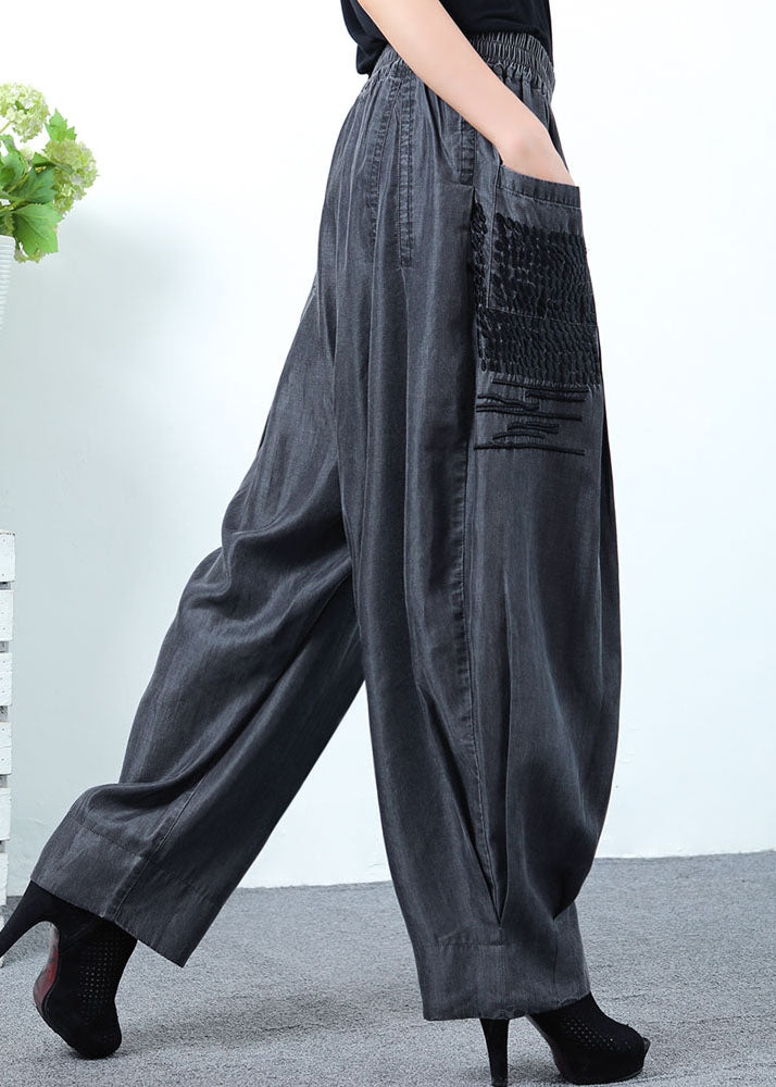 Klassisch schwarz grau Taschen zerknitterte Jeanshose Frühling