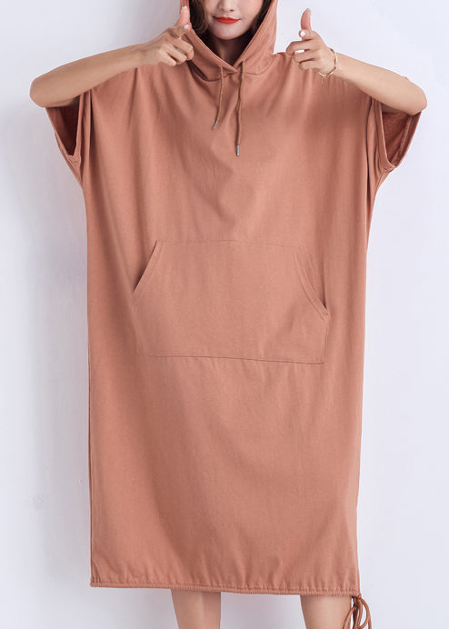 Klassisches Baumwoll-Tunika-Oberteil mit halben Ärmeln und Kapuze Lässiger Laufsteg in Nude-Rot Plus Size Kleider Sommer
