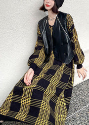 Italienisches gelbes kariertes Herbst-Strickkleid mit V-Ausschnitt