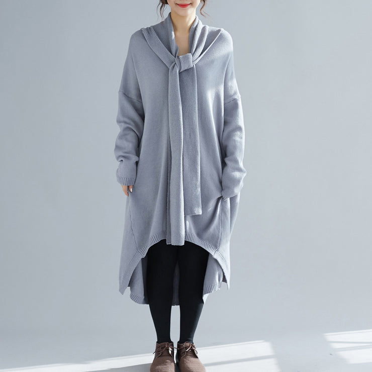 Gestrickter asymmetrischer Pullover mit O-Ausschnitt-Outfit Upcycle graues Fuzzy-Strickoberteil
