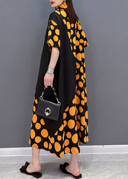 Orangefarbenes Patchwork-Kleid mit halben Ärmeln und Punkten