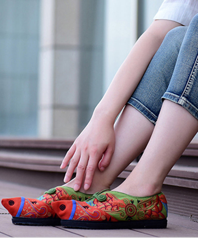 Einzigartige flache Schuhe aus grünem Baumwollstoff für Damen mit Fischstickerei und spitzen Zehen, die flache Schuhe spleißen