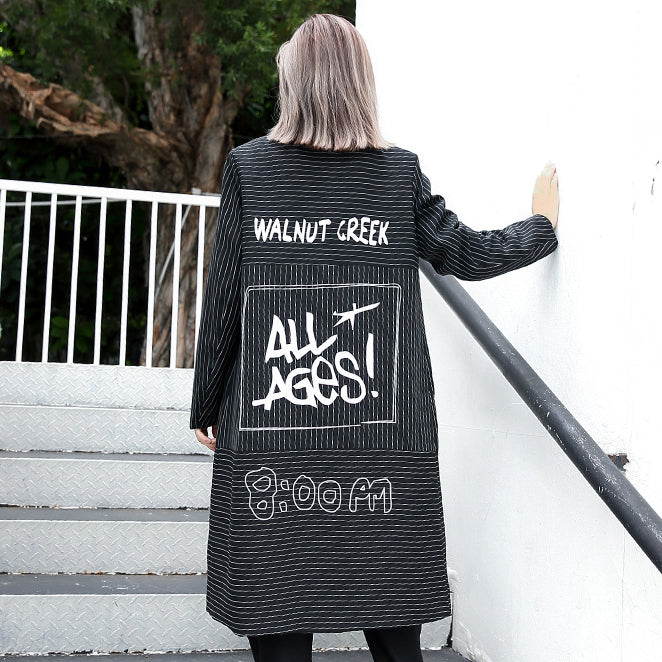 Boutique schwarz gestreifter Mantel plus Größe Mantel mit Reversdruck Elegante Baggy-Mäntel