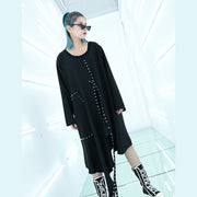 feines schwarzes Kleid in Midi-Länge, übergroß, reisendes, asymmetrisches Design, Boutique-Herbstkleid mit O-Ausschnitt